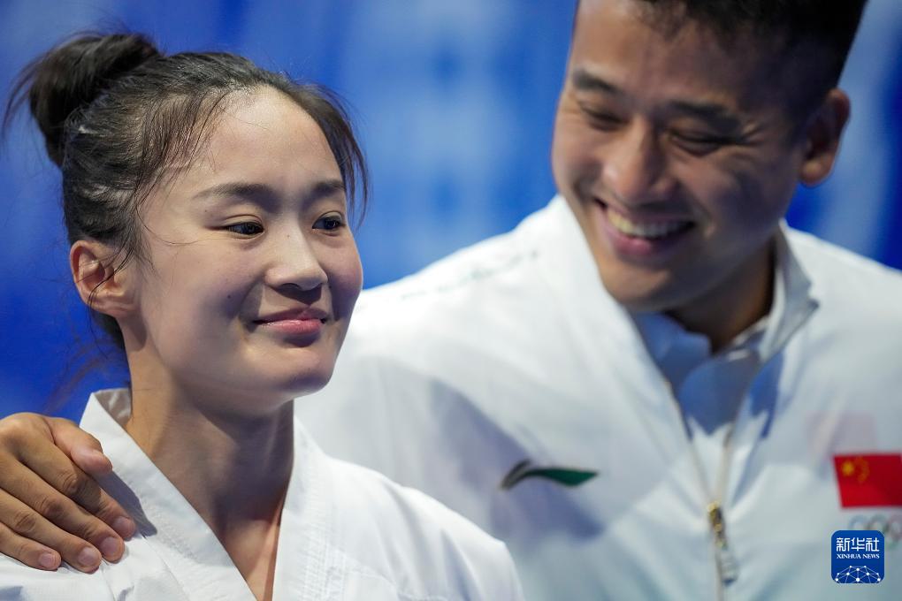 会空手道女, 赛赛况, 丁增尼达