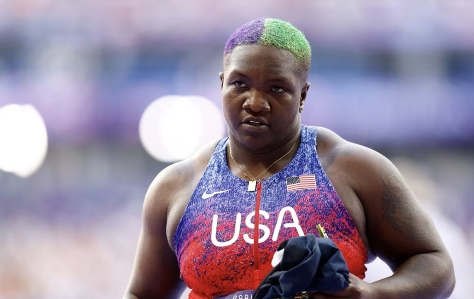 缘群体发声, 并在领奖台, 处罚 缘群体发声, 并在领奖台, 处罚