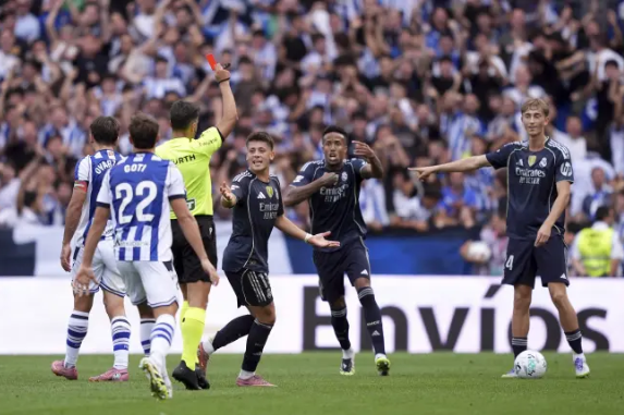 身位落后的, 牙裁判界的